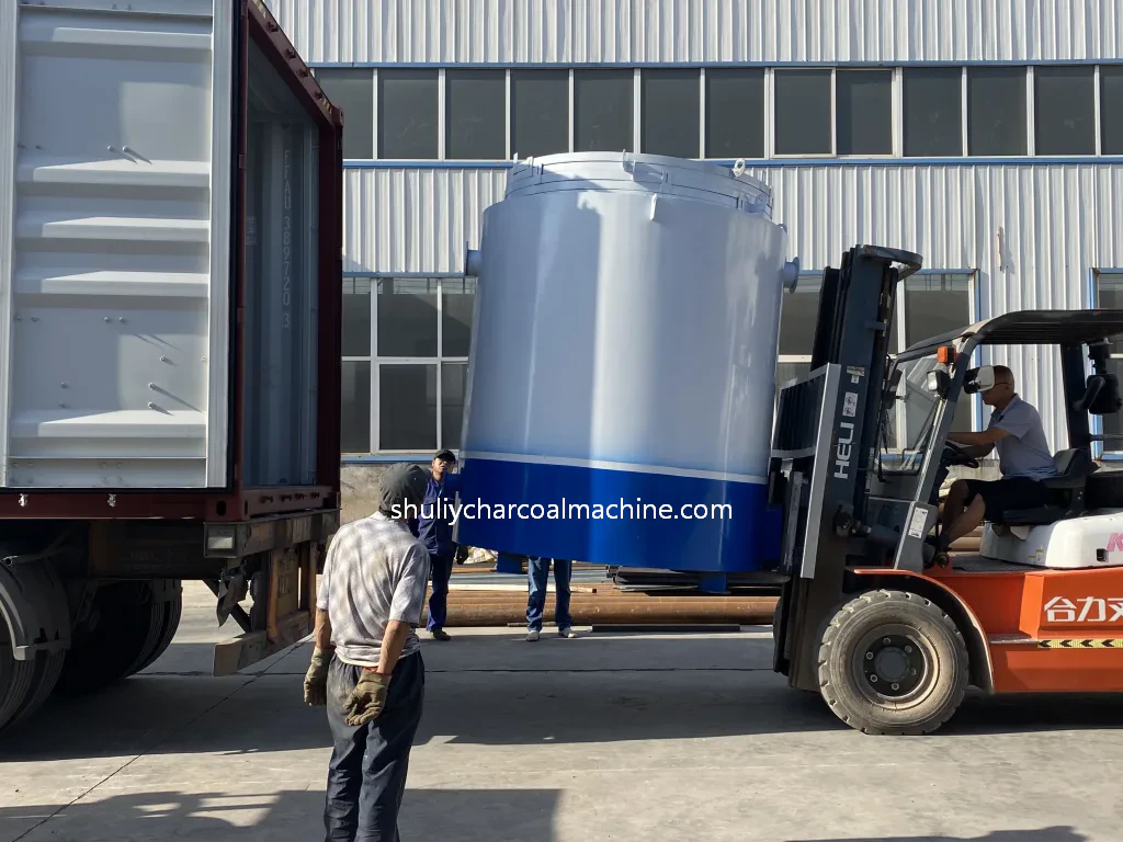 Delivery of hoisted carbonization furnace